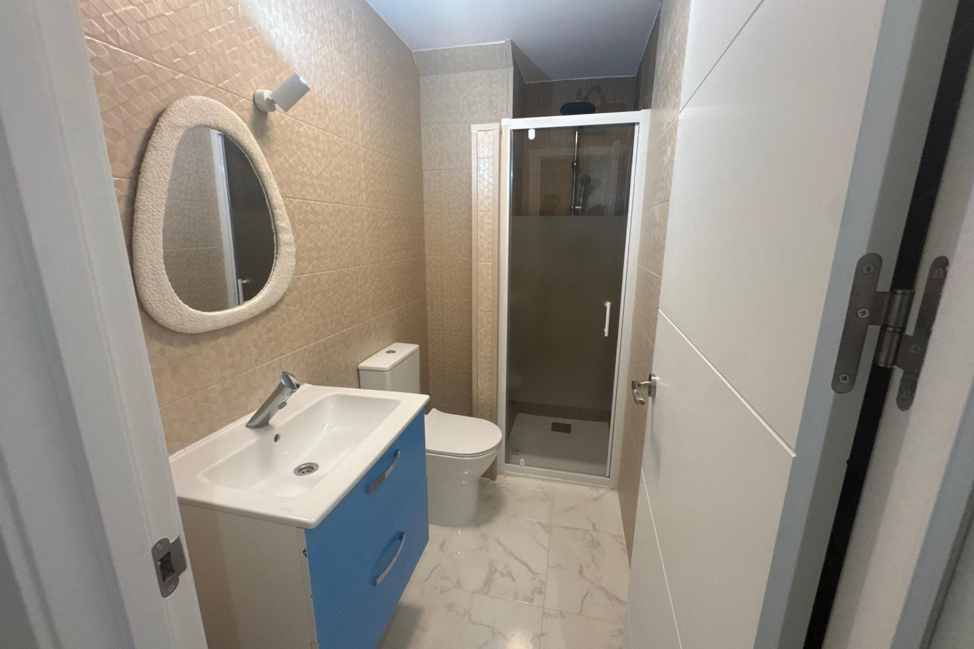 Resale - 1. Apartment / flat - Torrevieja - Muelle Pesquero