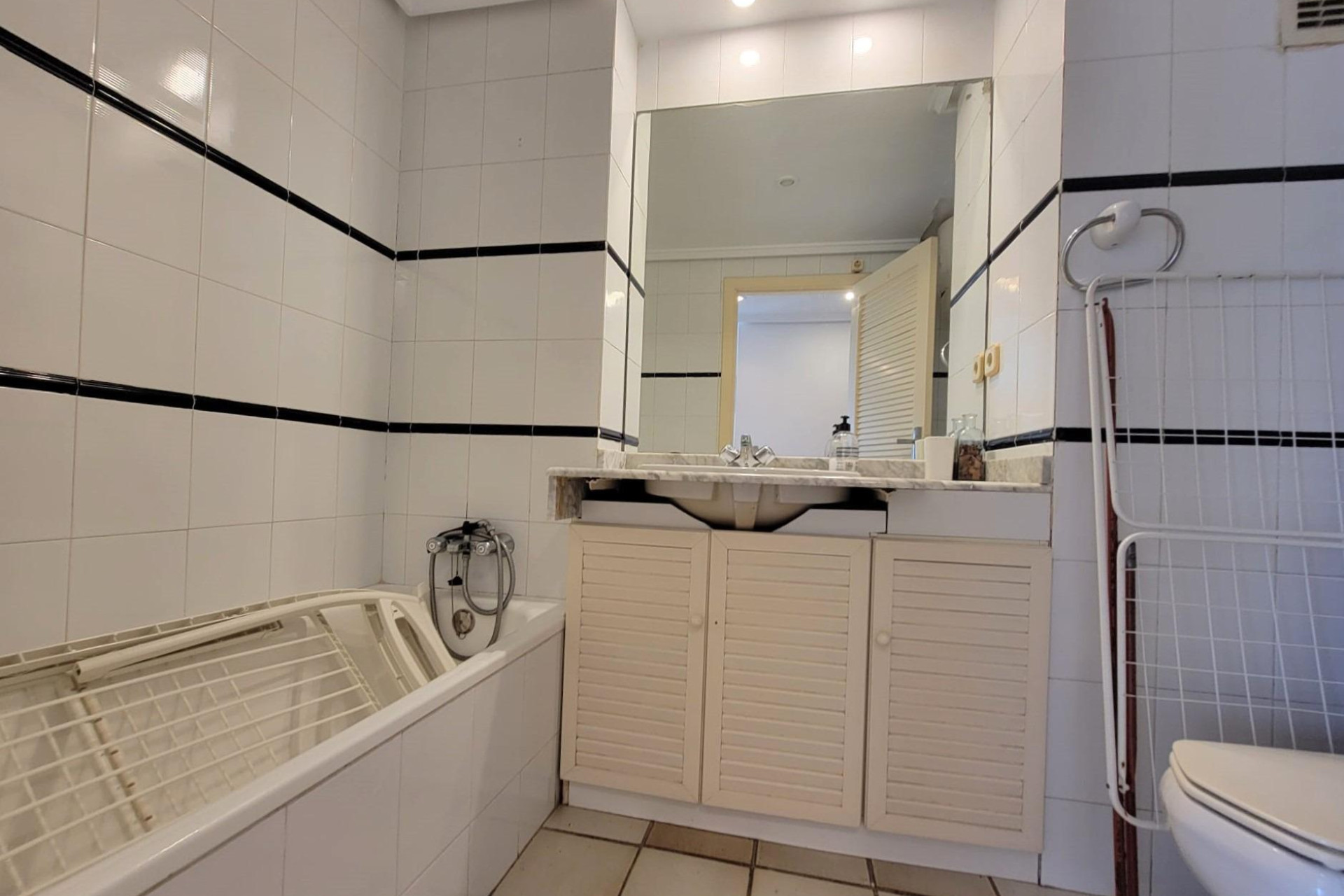 Resale - 1. Apartment / flat - Torrevieja - PLAYA DE LA MATA