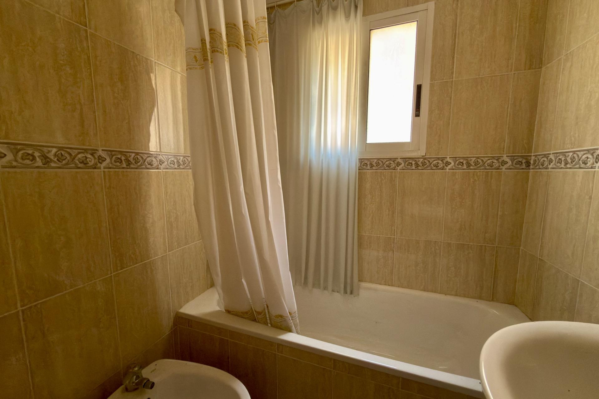 Resale - 1. Apartment / flat - Torrevieja - Playa de los Locos