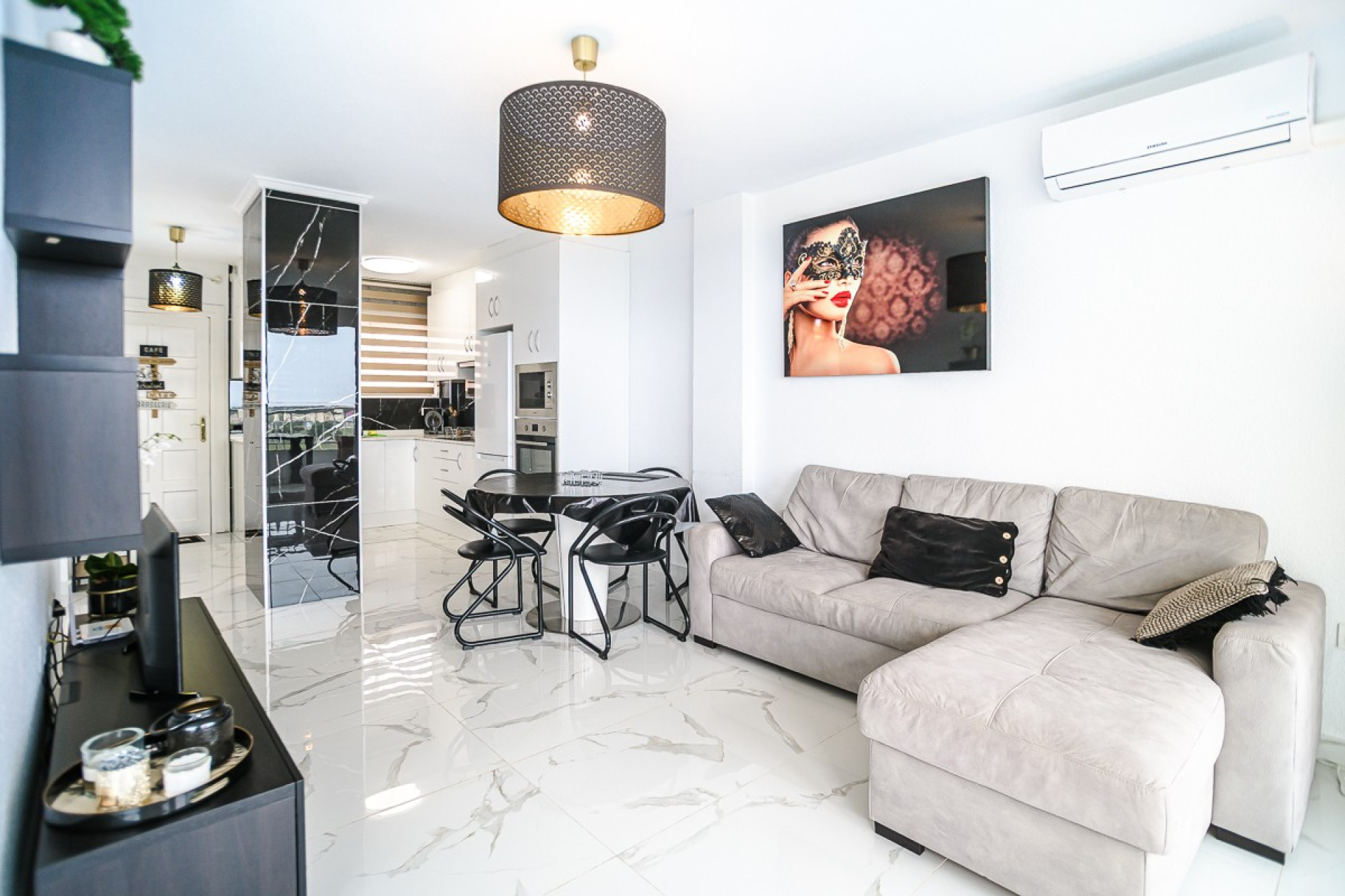 Resale - 1. Apartment / flat - Torrevieja - Punta Prima