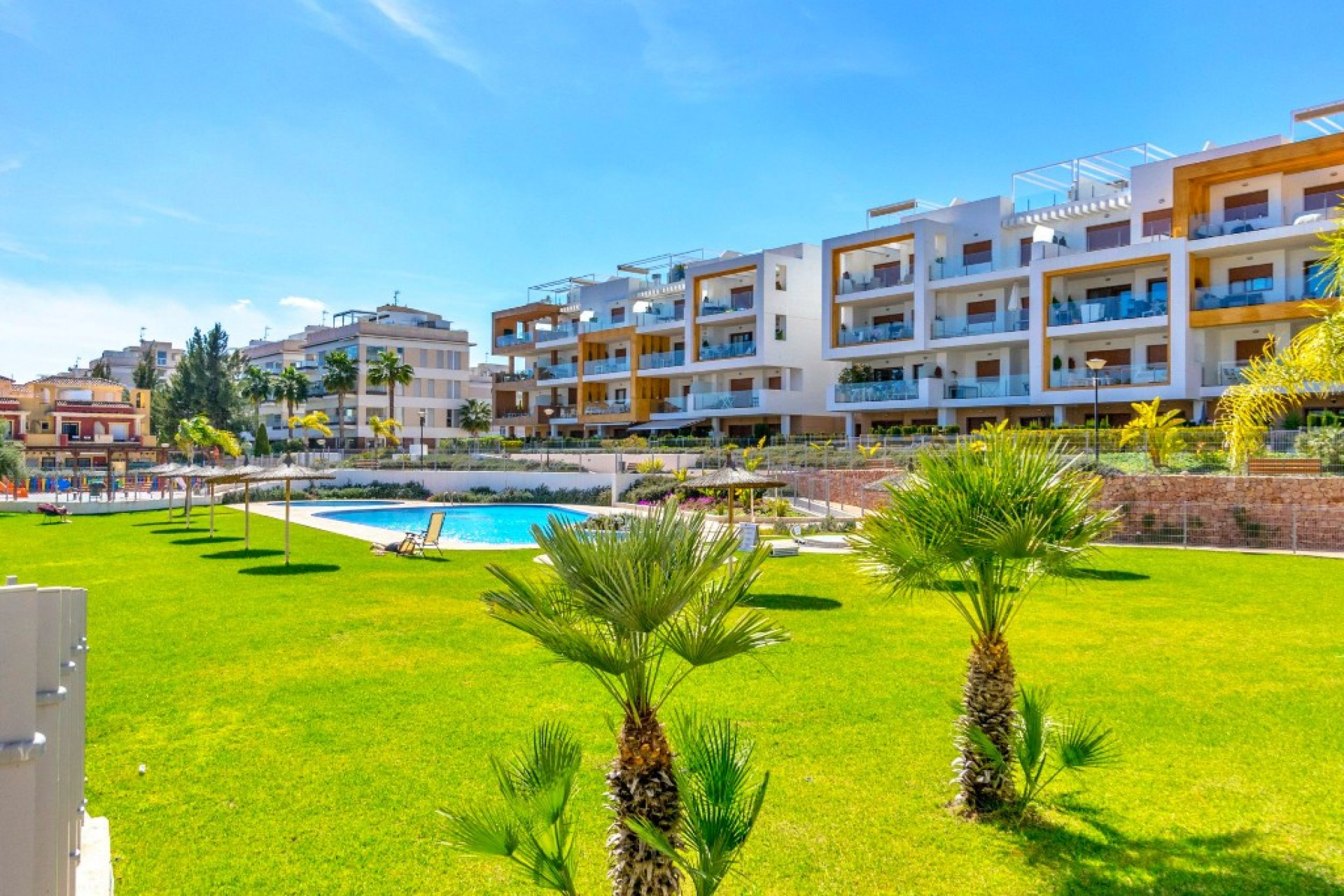 Resale - 1. Apartment / flat - Villamartin - Costa Blanca South