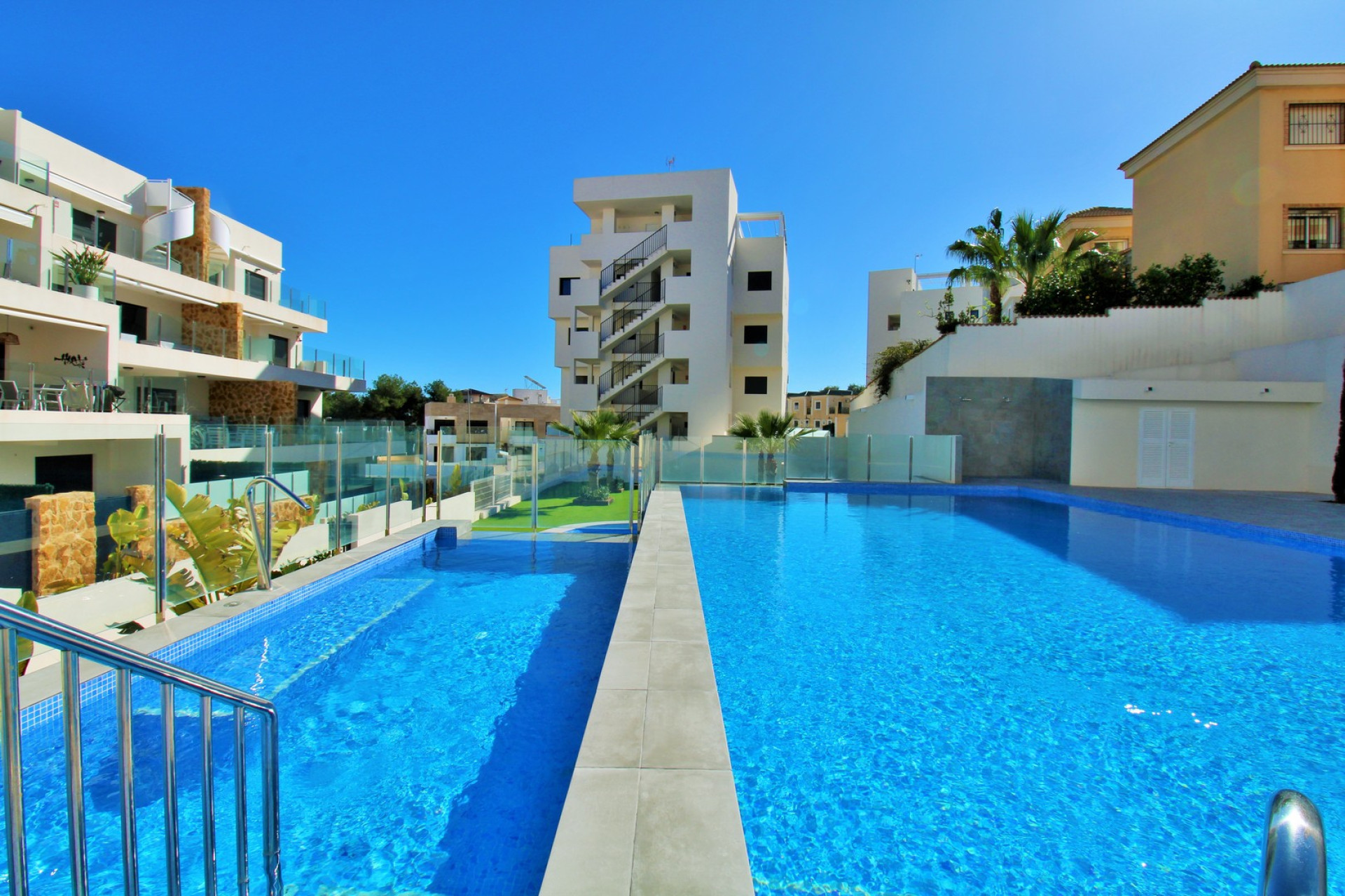 Resale - 1. Apartment / flat - Villamartin - Costa Blanca South