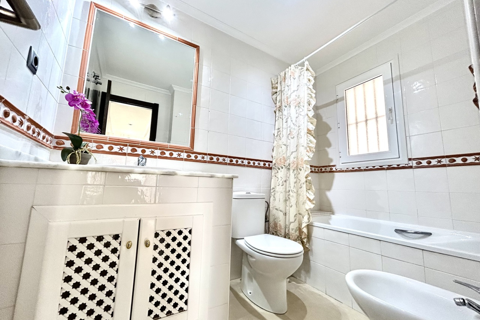 Resale - 1. Apartment / flat - Villamartin - Costa Blanca South