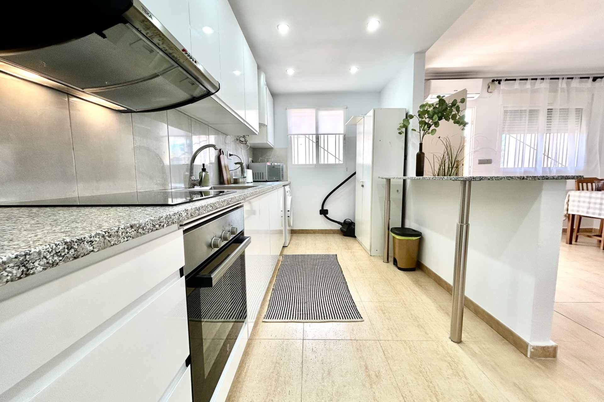 Resale - 1. Apartment / flat - Villamartin - Costa Blanca South