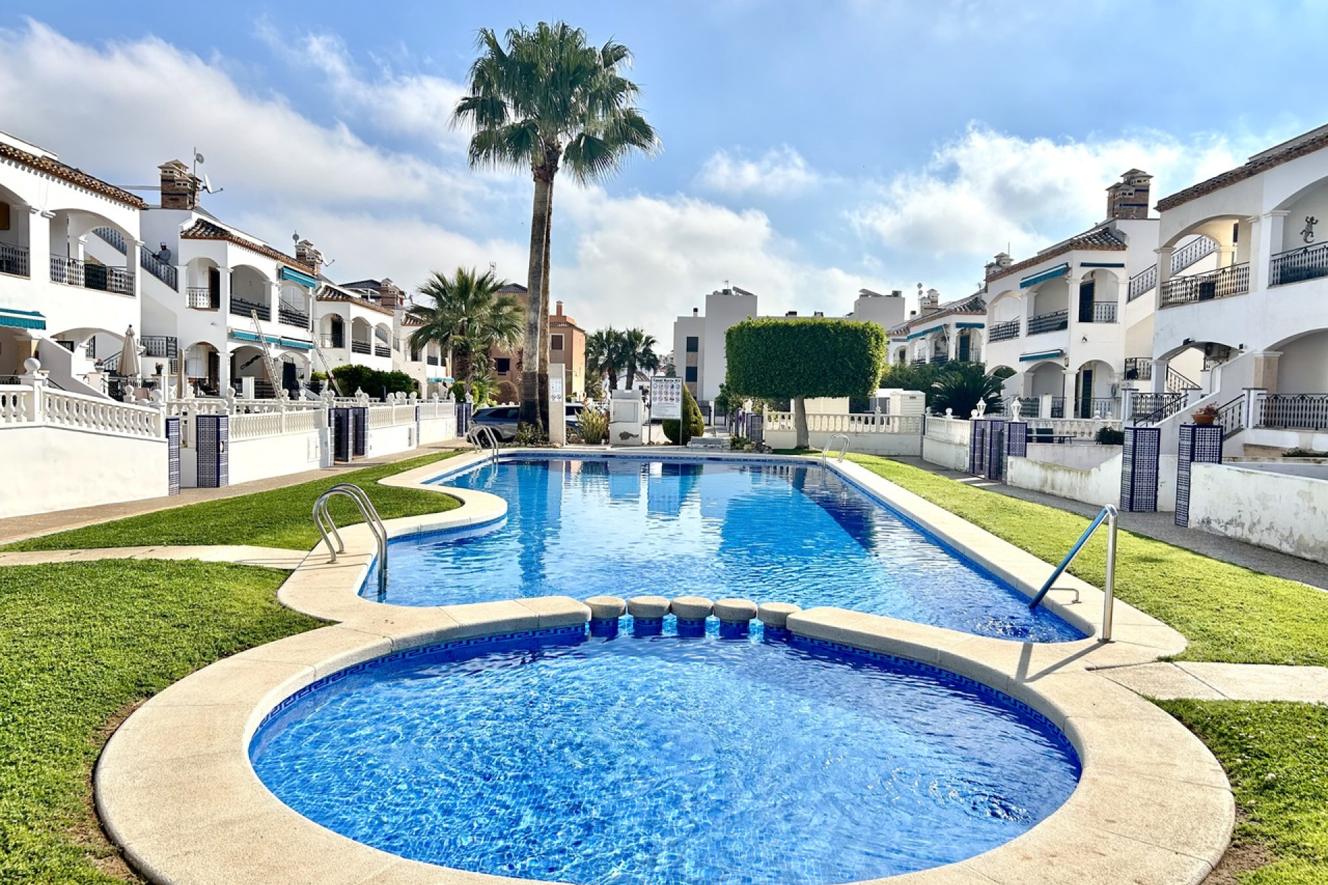 Resale - 1. Apartment / flat - Villamartin - Costa Blanca South