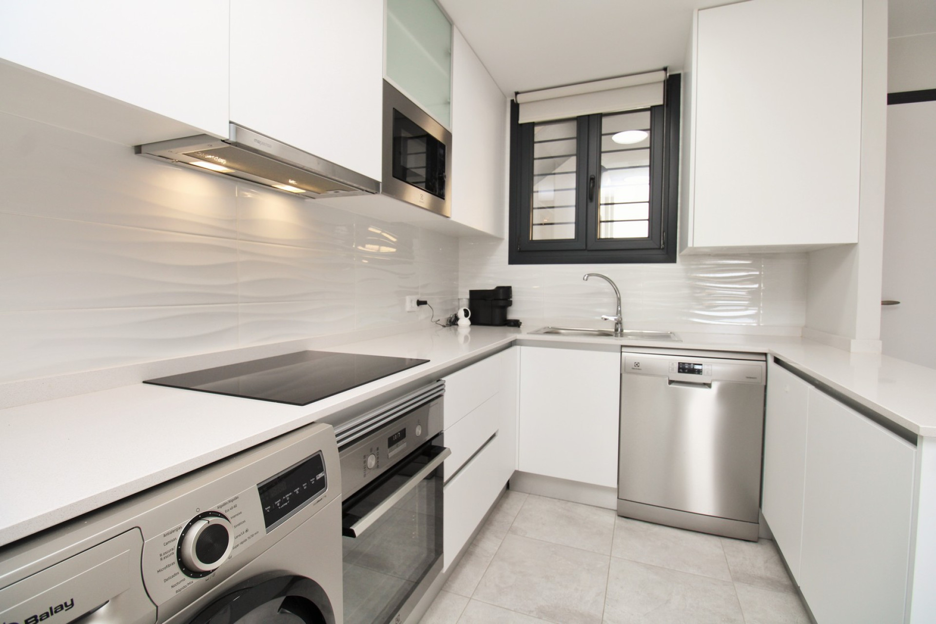 Resale - 1. Apartment / flat - Villamartin - Costa Blanca South