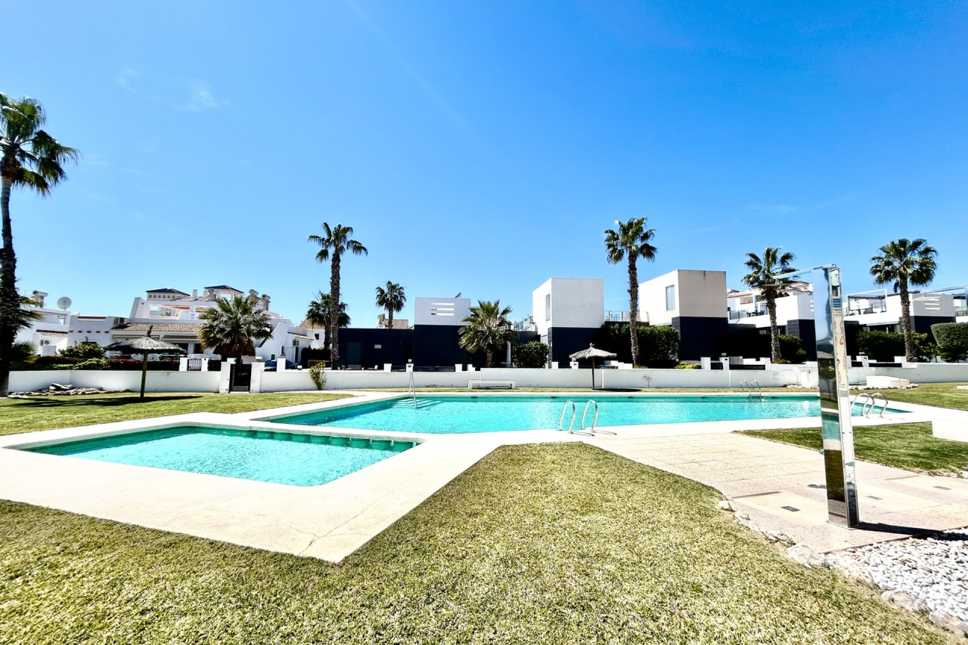 Resale - 1. Apartment / flat - Villamartin - Costa Blanca South
