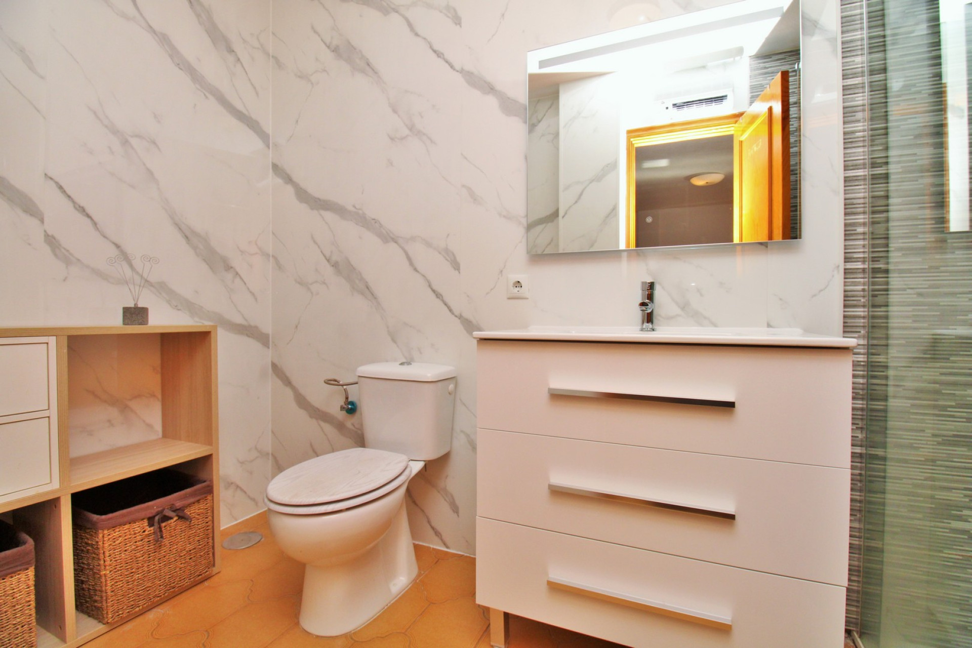 Resale - 1. Apartment / flat - Villamartin - Costa Blanca South