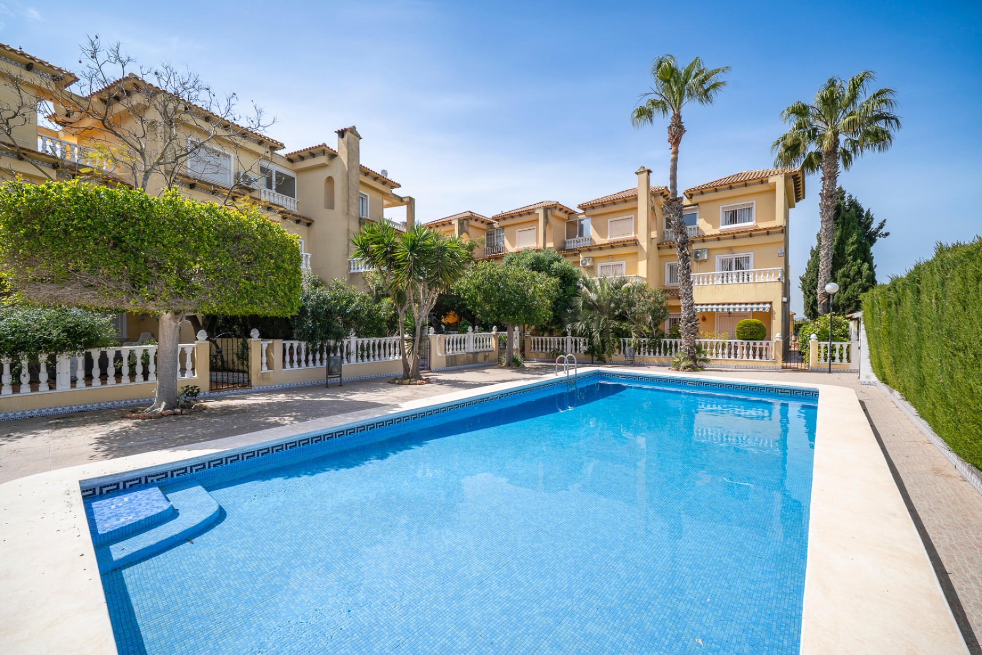 Resale - 2. Town house - Guardamar del Segura - El Moncayo
