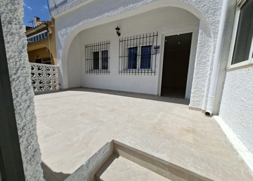 Resale - 2. Town house - La Marina - La Marina - Urbanization