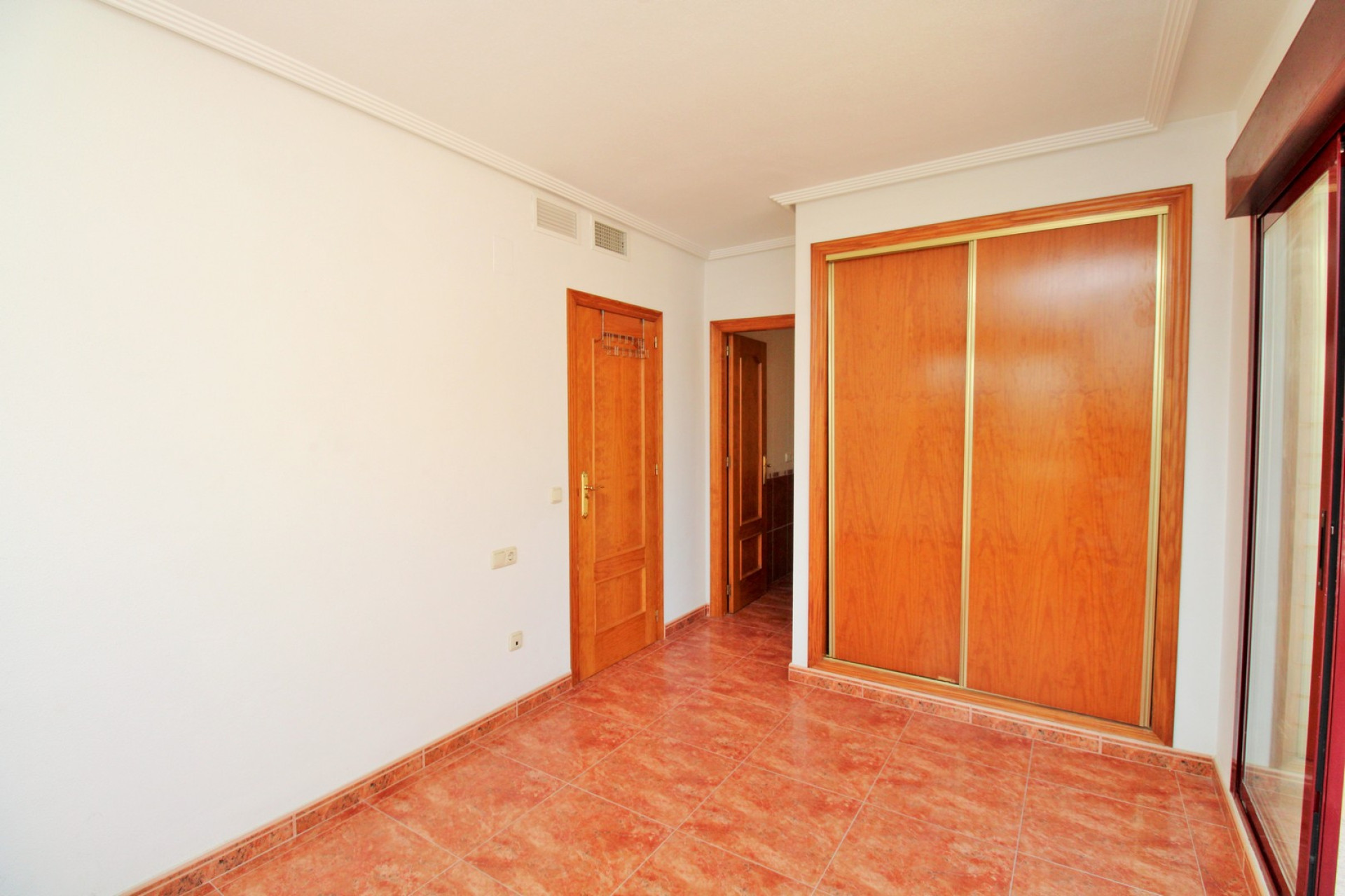 Resale - 2. Town house - Los Desamparados - Costa Blanca South