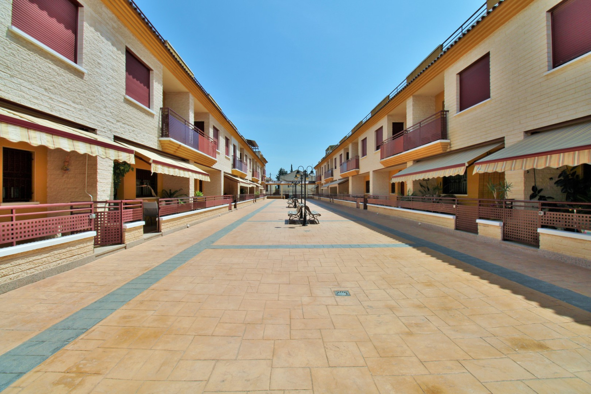 Resale - 2. Town house - Los Desamparados - Costa Blanca South