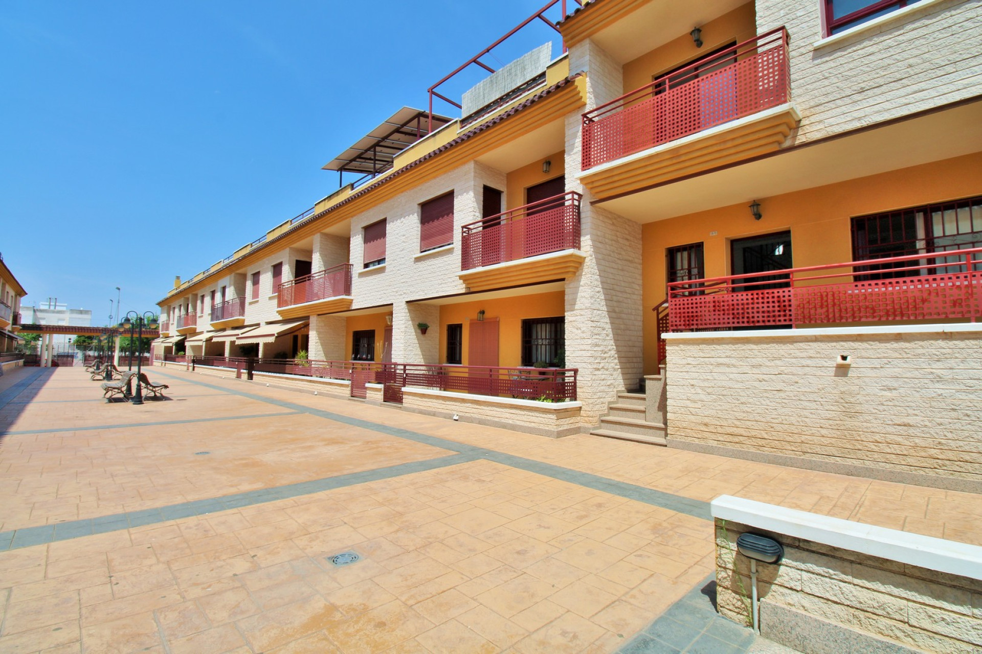 Resale - 2. Town house - Los Desamparados - Costa Blanca South