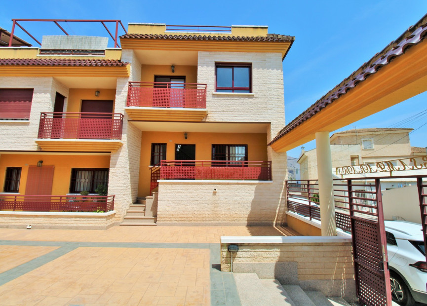 Resale - 2. Town house - Los Desamparados - Costa Blanca South