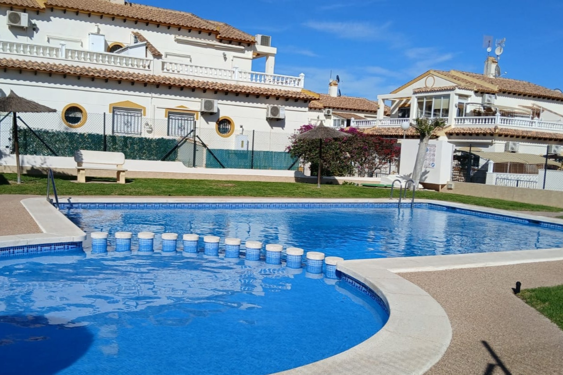 Resale - 2. Town house - Orihuela Costa - La Florida