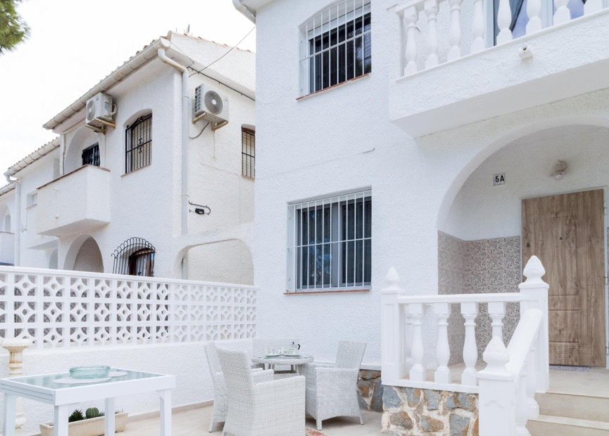 Resale - 2. Town house - Orihuela Costa - La Zenia
