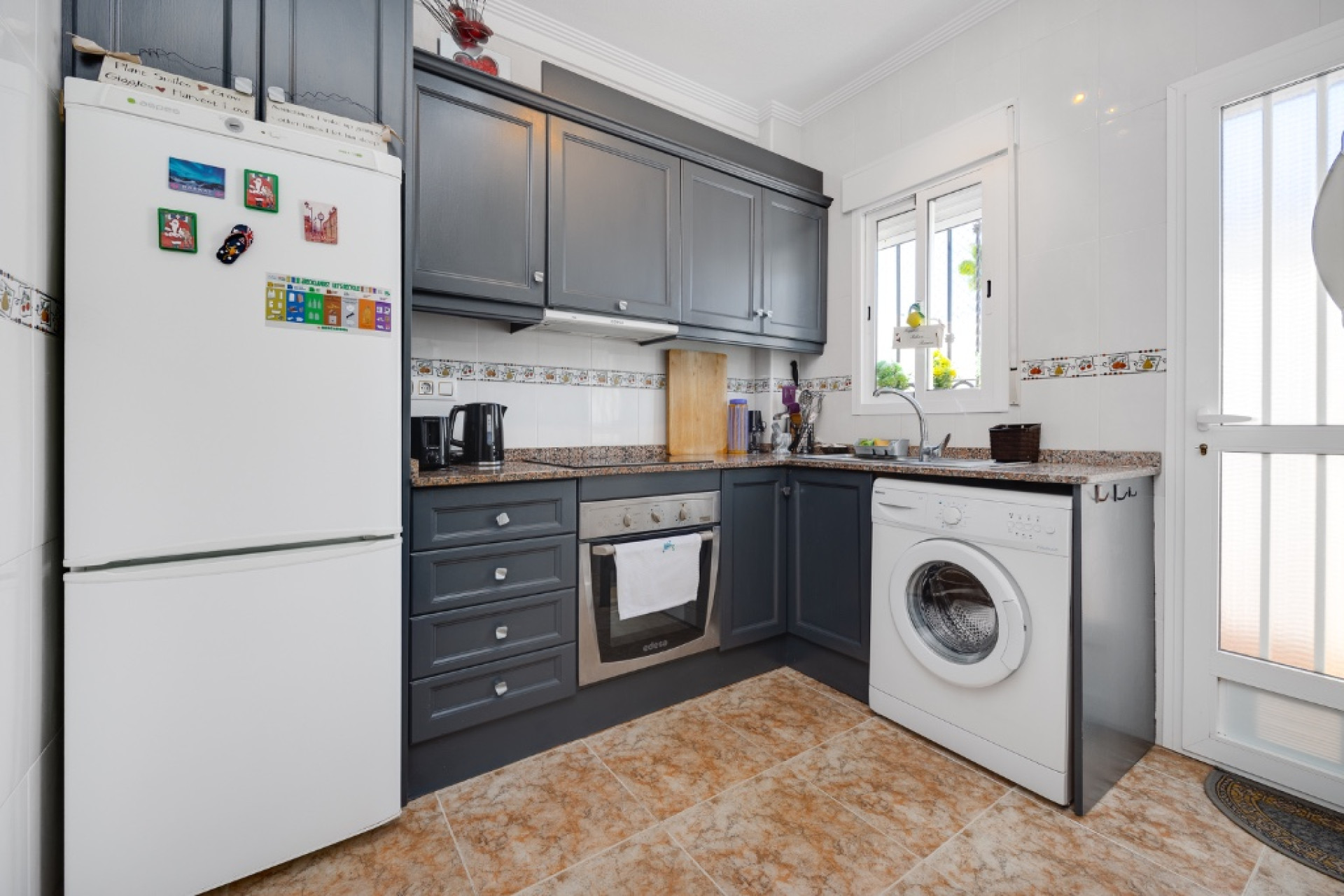 Resale - 2. Town house - Punta Prima - Costa Blanca South