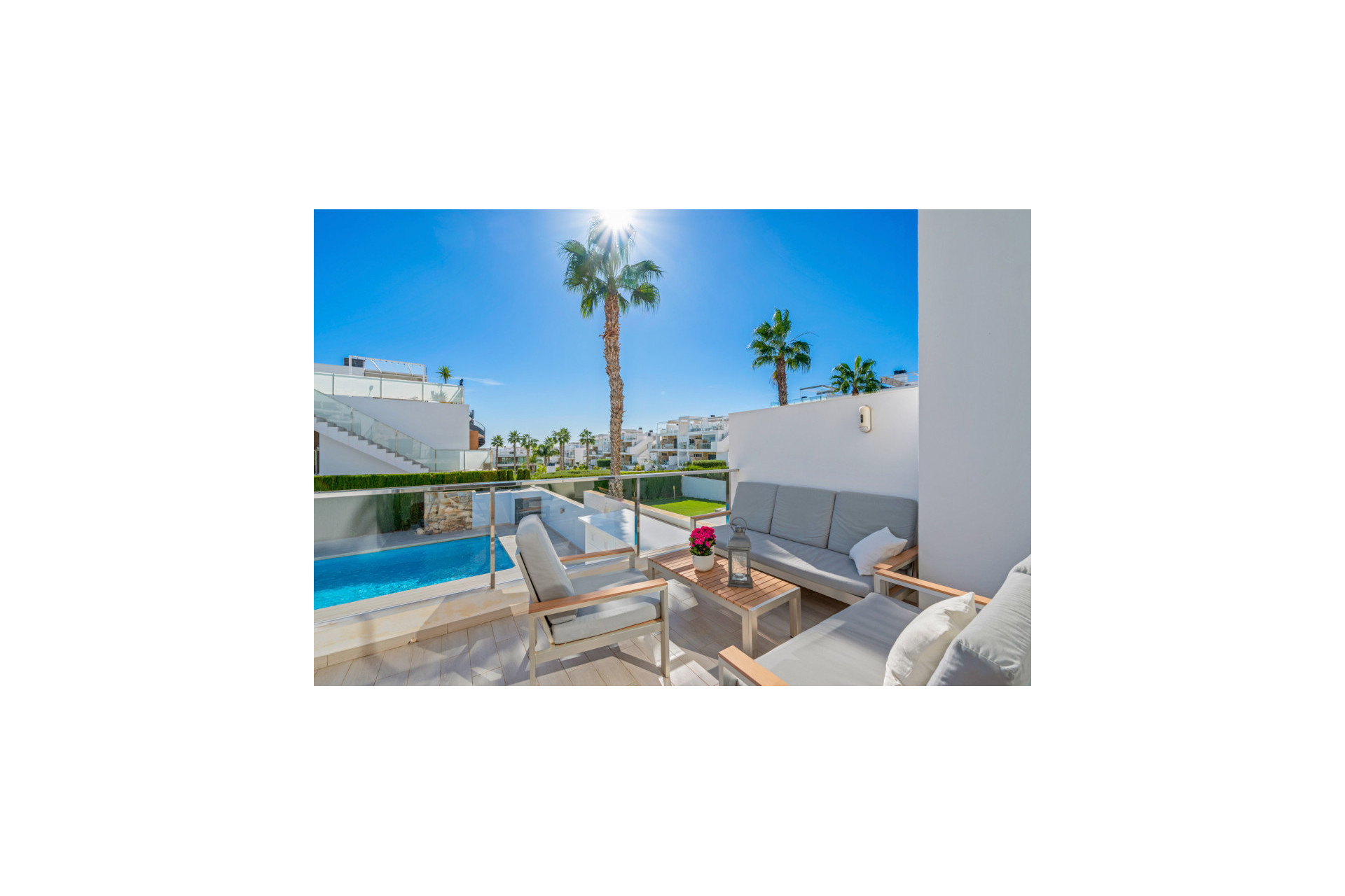 Resale - 2. Town house - Punta Prima - Costa Blanca South