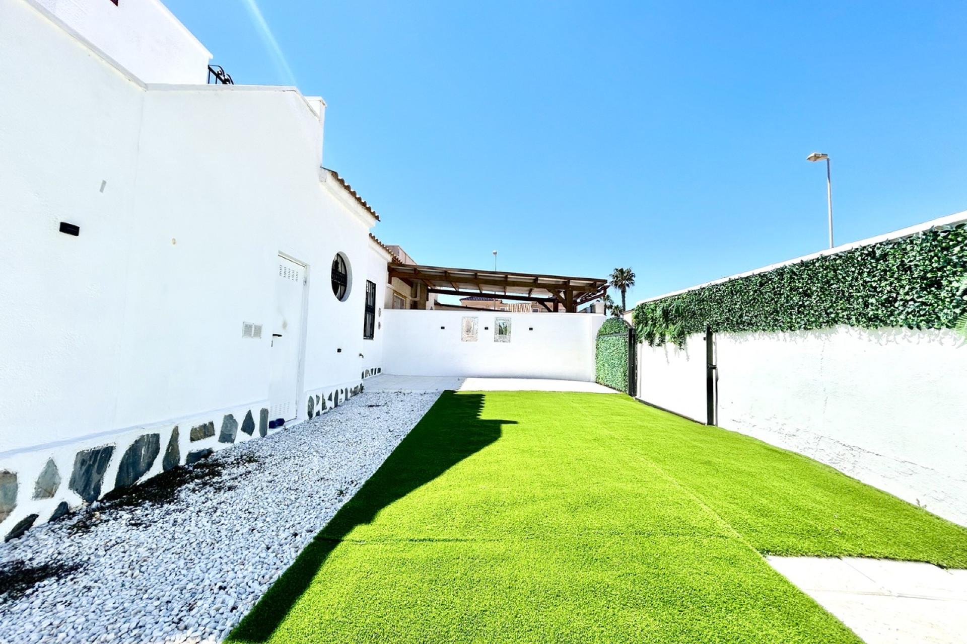 Resale - 2. Town house - Punta Prima - Costa Blanca South