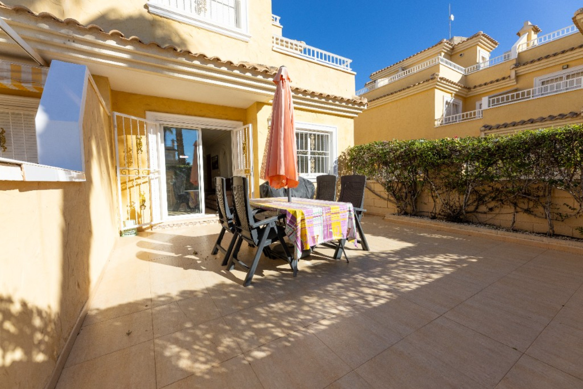 Resale - 2. Town house - Punta Prima - Mariblanca