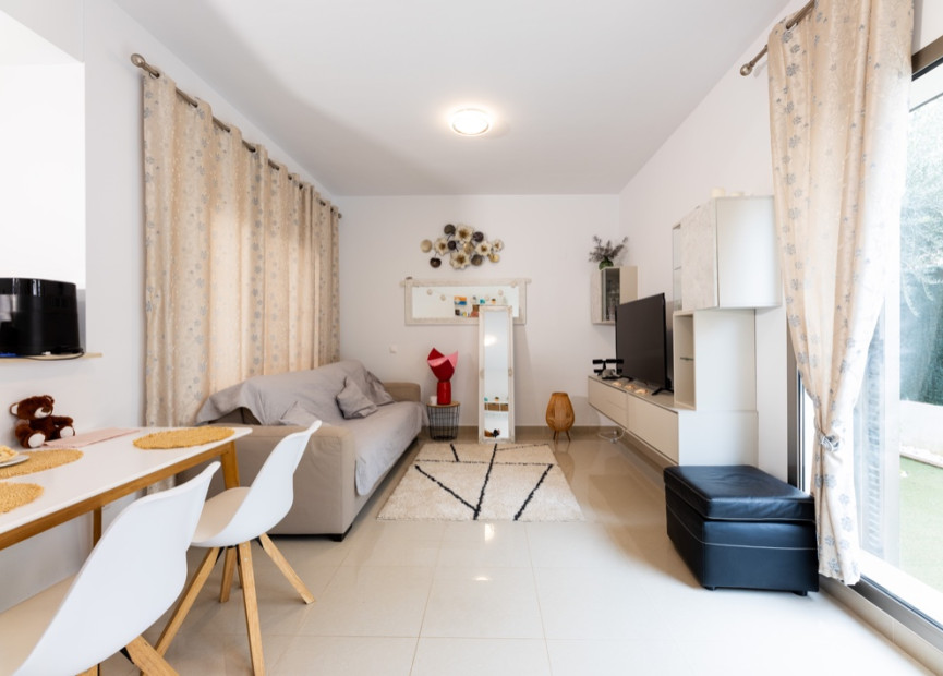 Resale - 2. Town house - Punta Prima - Orihuela Costa