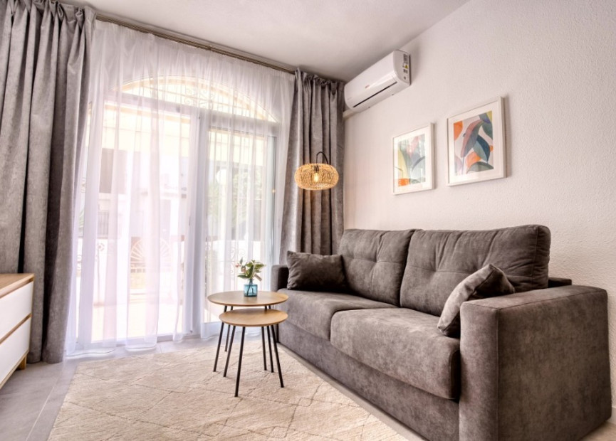 Resale - 2. Town house - Torrevieja - Costa Blanca South