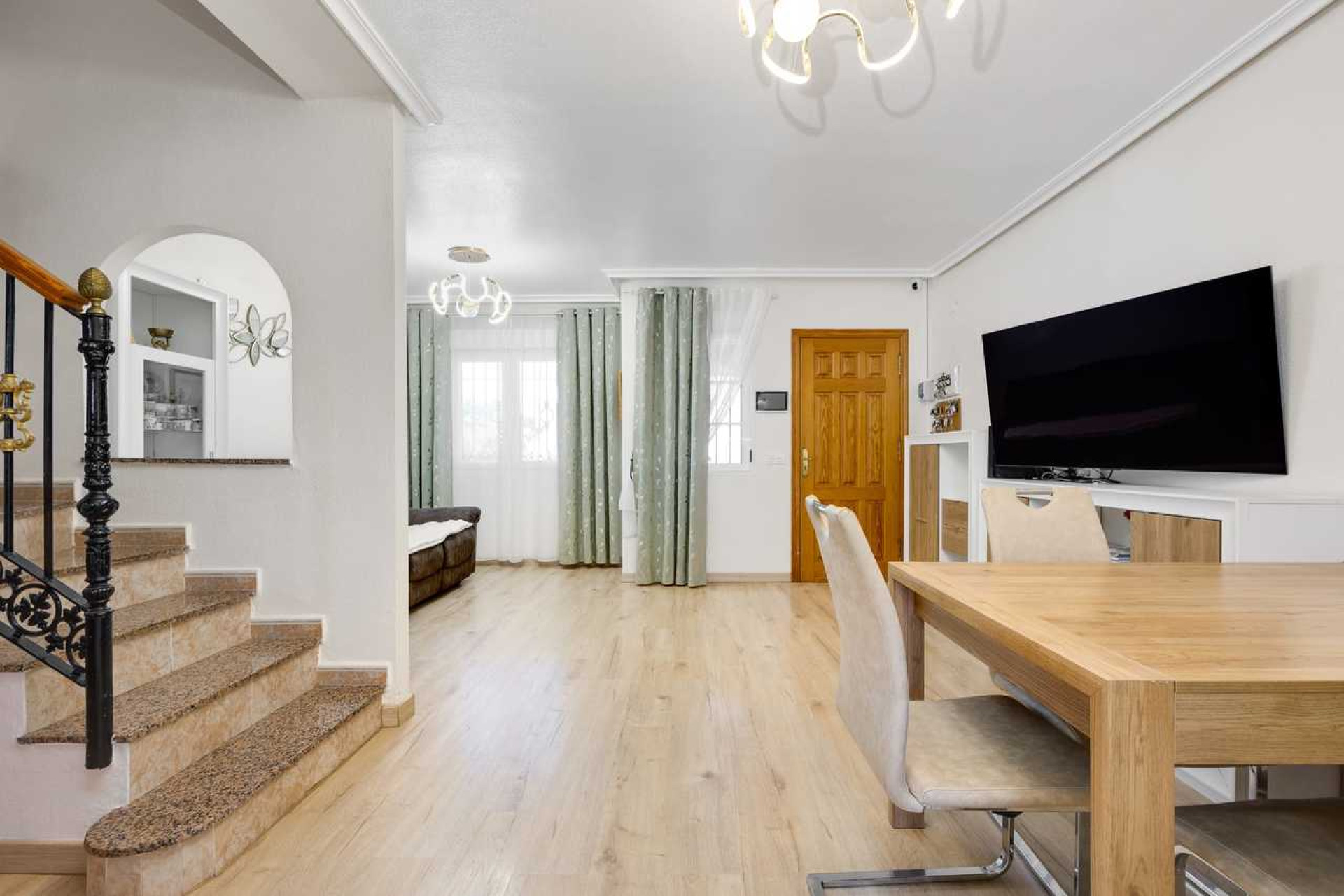 Resale - 2. Town house - Torrevieja - Costa Blanca South