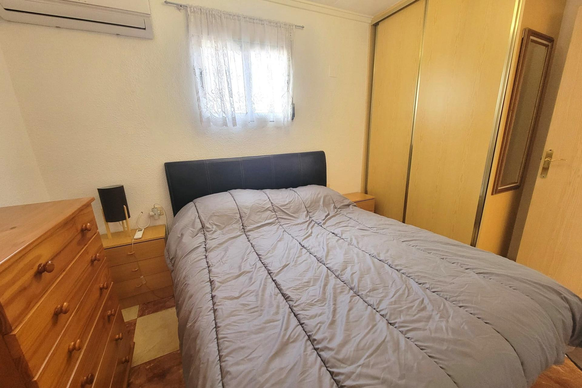 Resale - 2. Town house - Torrevieja - La Siesta - El Salado - Torreta