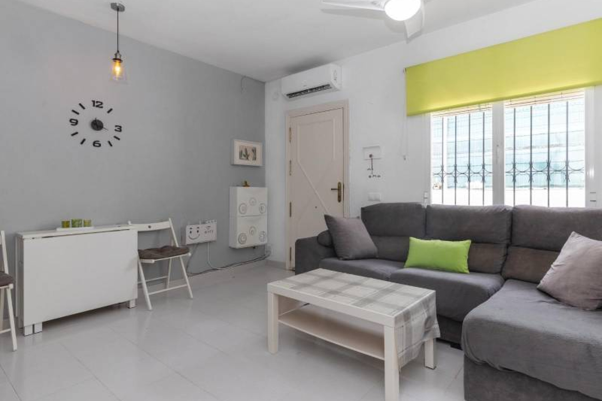 Resale - 2. Town house - Torrevieja - Orihuela Costa