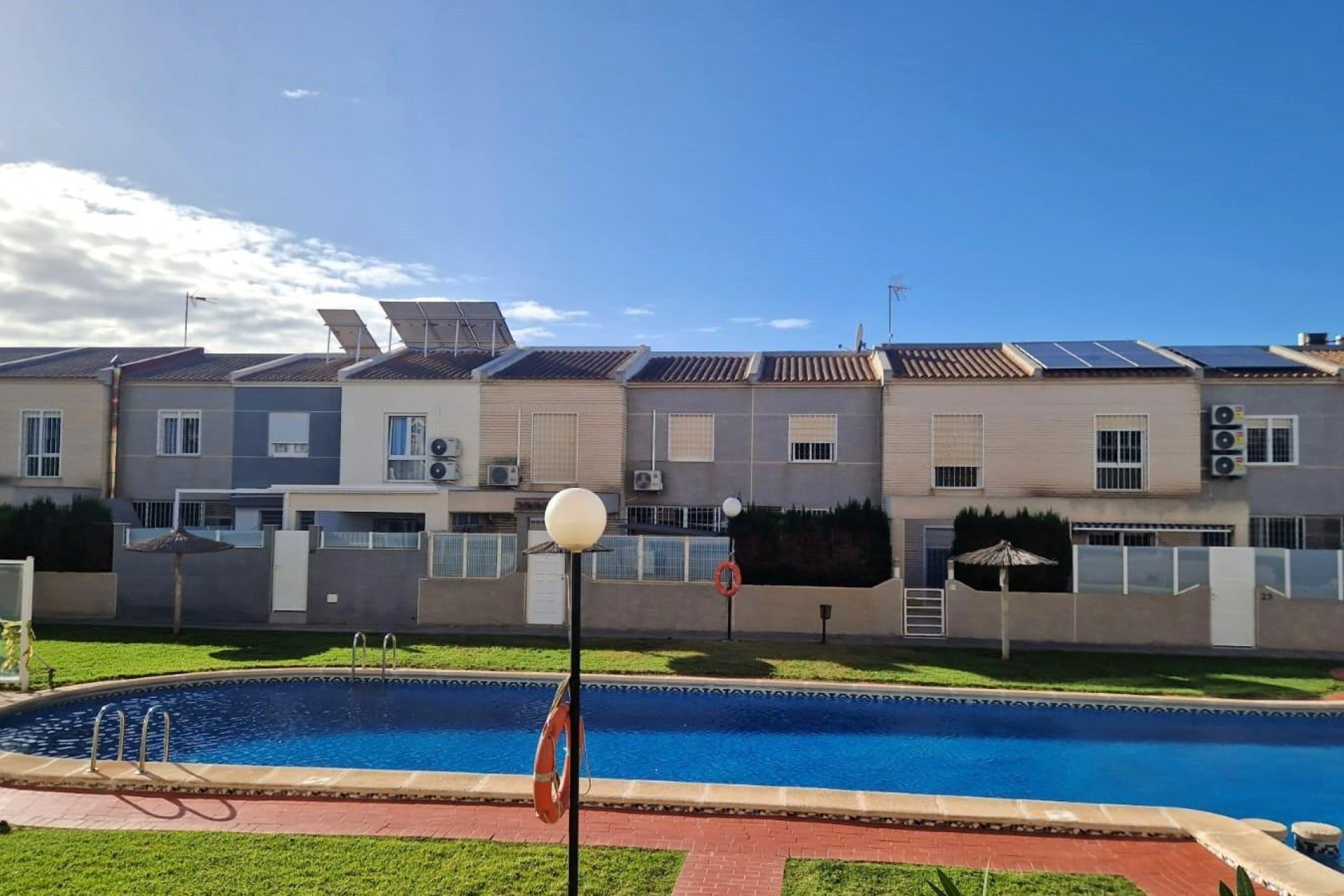 Resale - 2. Town house - Torrevieja