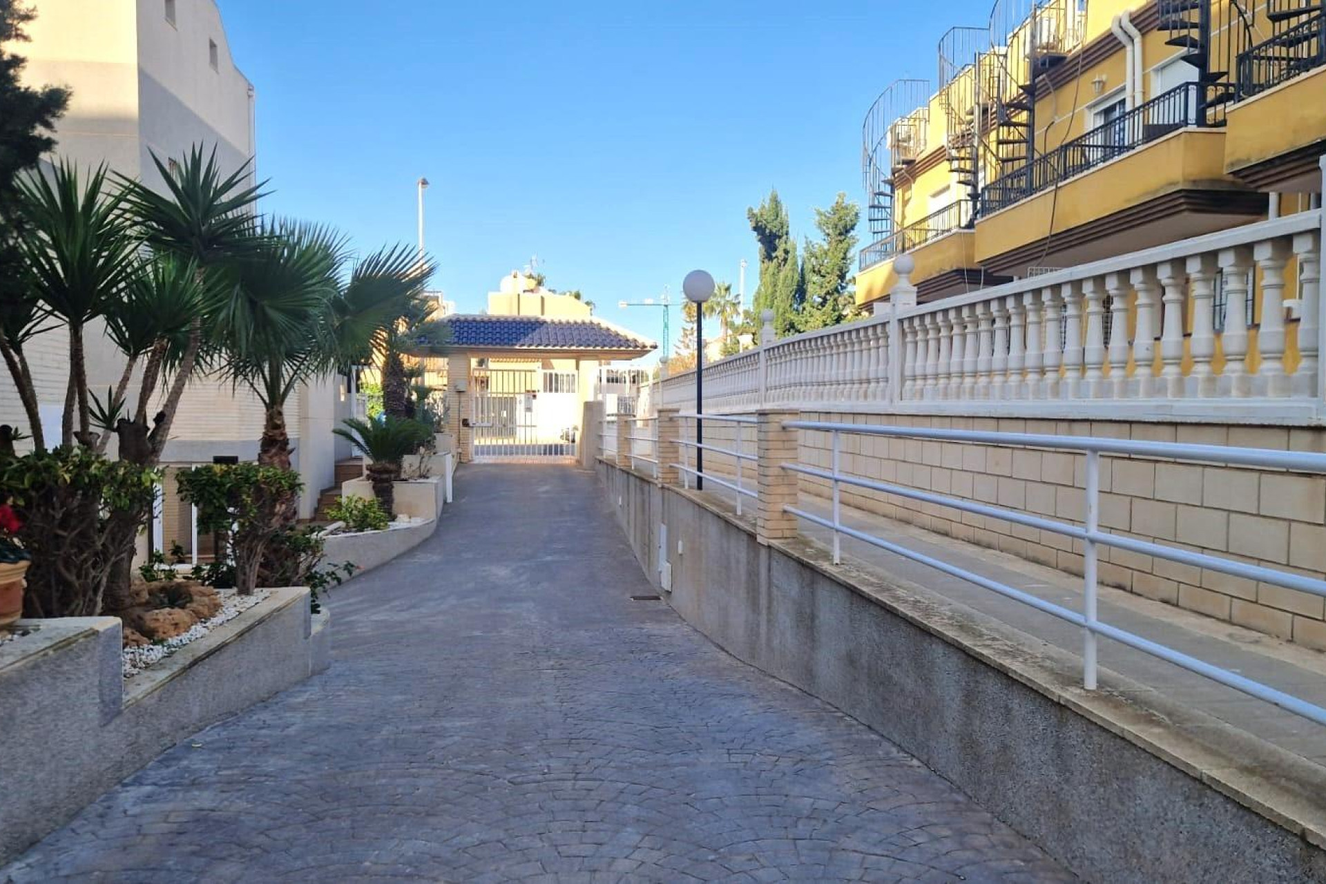 Resale - 2. Town house - Torrevieja