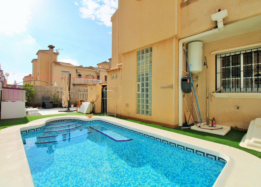 Resale - 2. Town house - Villamartin - Costa Blanca South