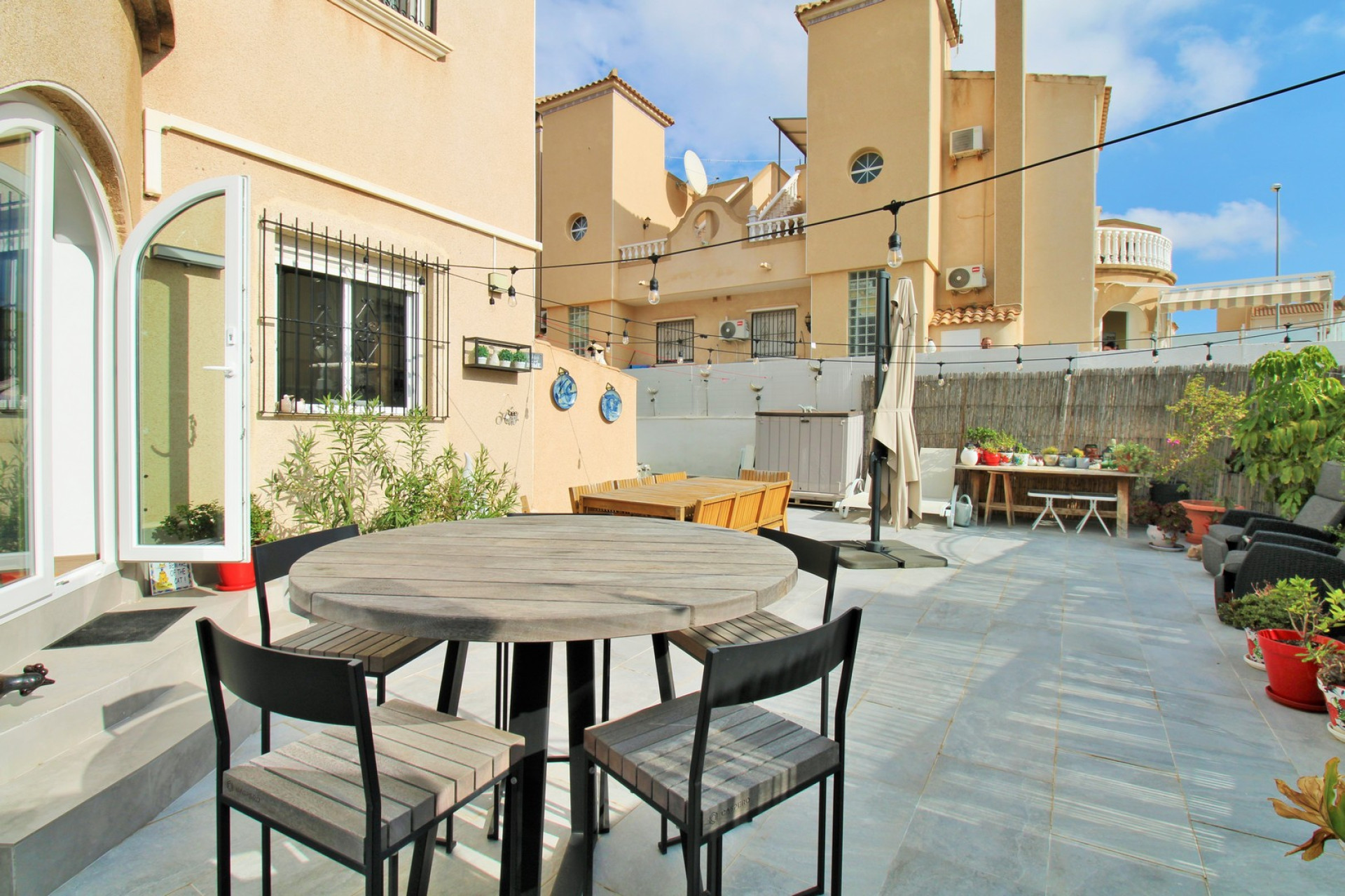 Resale - 2. Town house - Villamartin - Costa Blanca South
