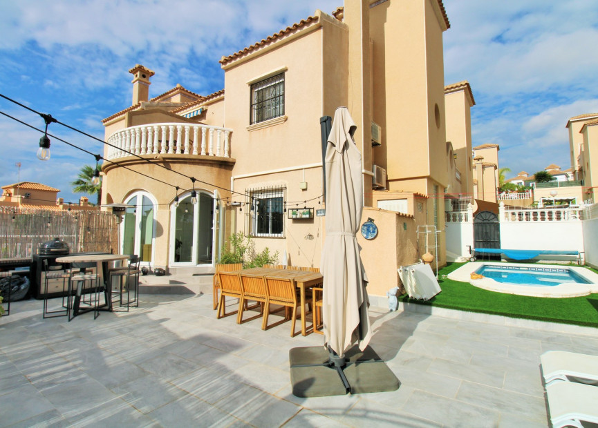 Resale - 2. Town house - Villamartin - Costa Blanca South