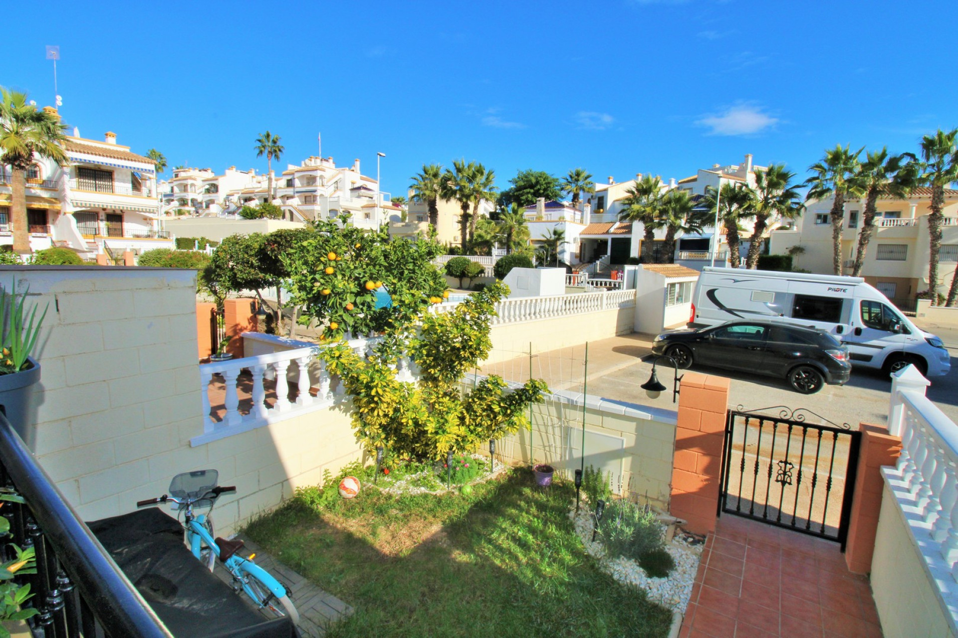 Resale - 2. Town house - Villamartin - Costa Blanca South