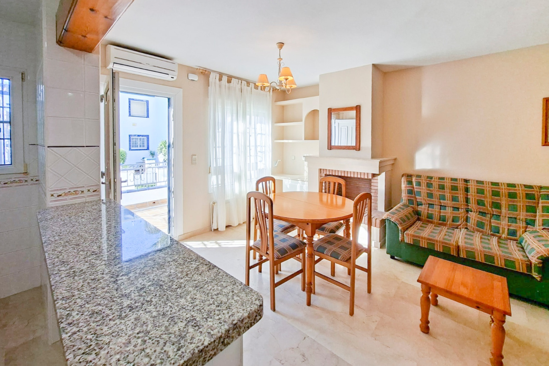 Resale - 2. Town house - Villamartin - Costa Blanca South