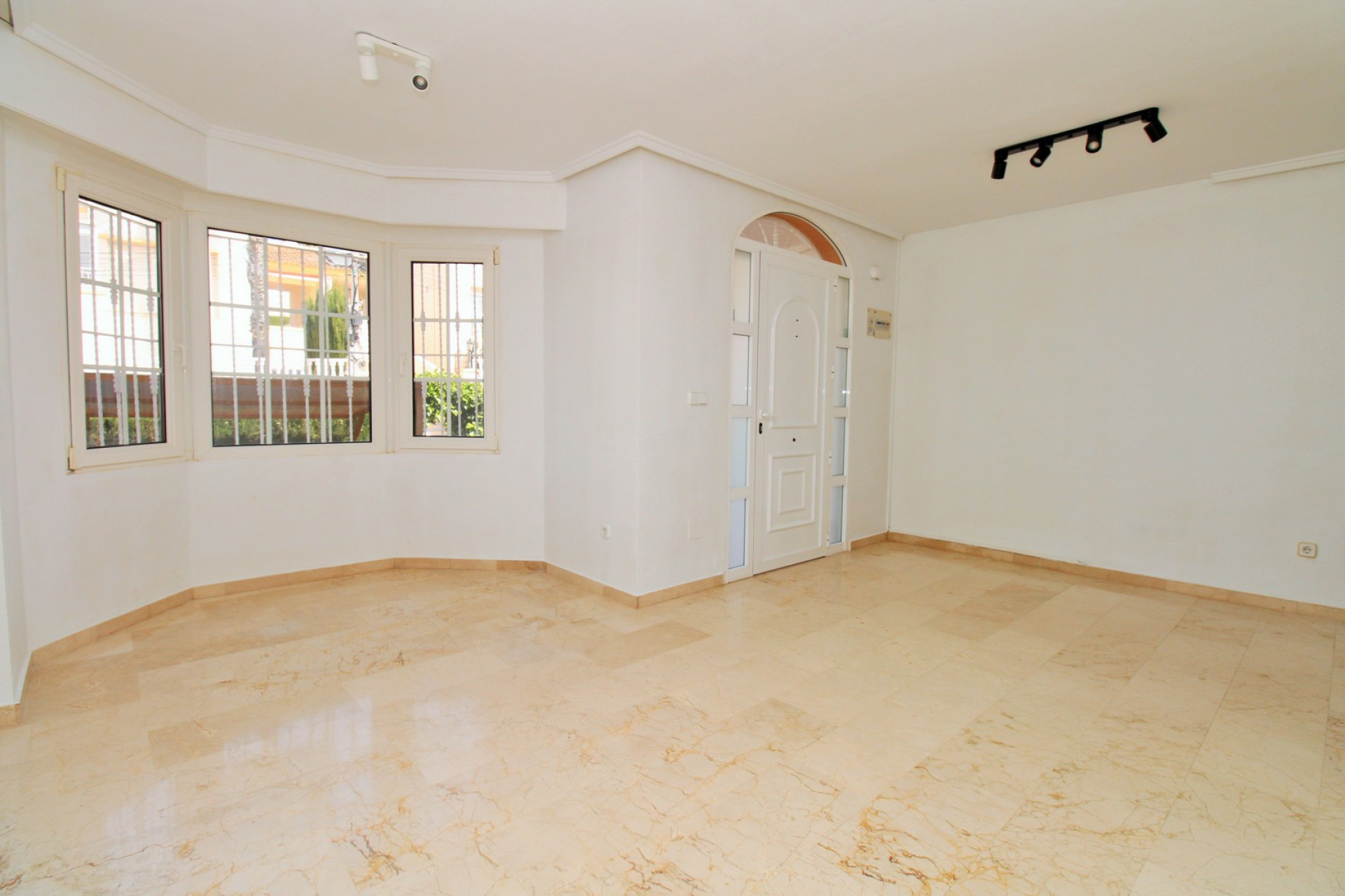 Resale - 2. Town house - Villamartin - Costa Blanca South