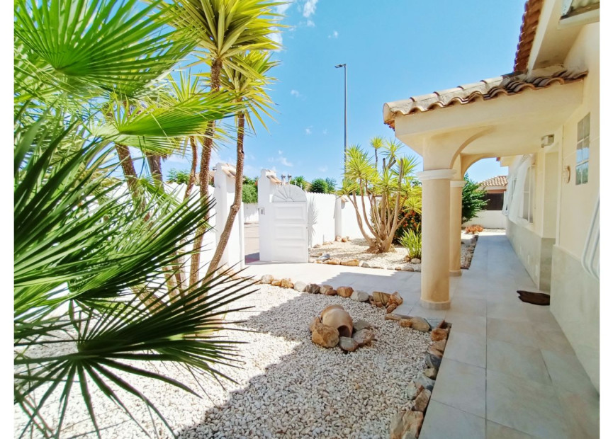 Resale - 3. Detached house - Gea y Truyols - Urb Lo Santiago