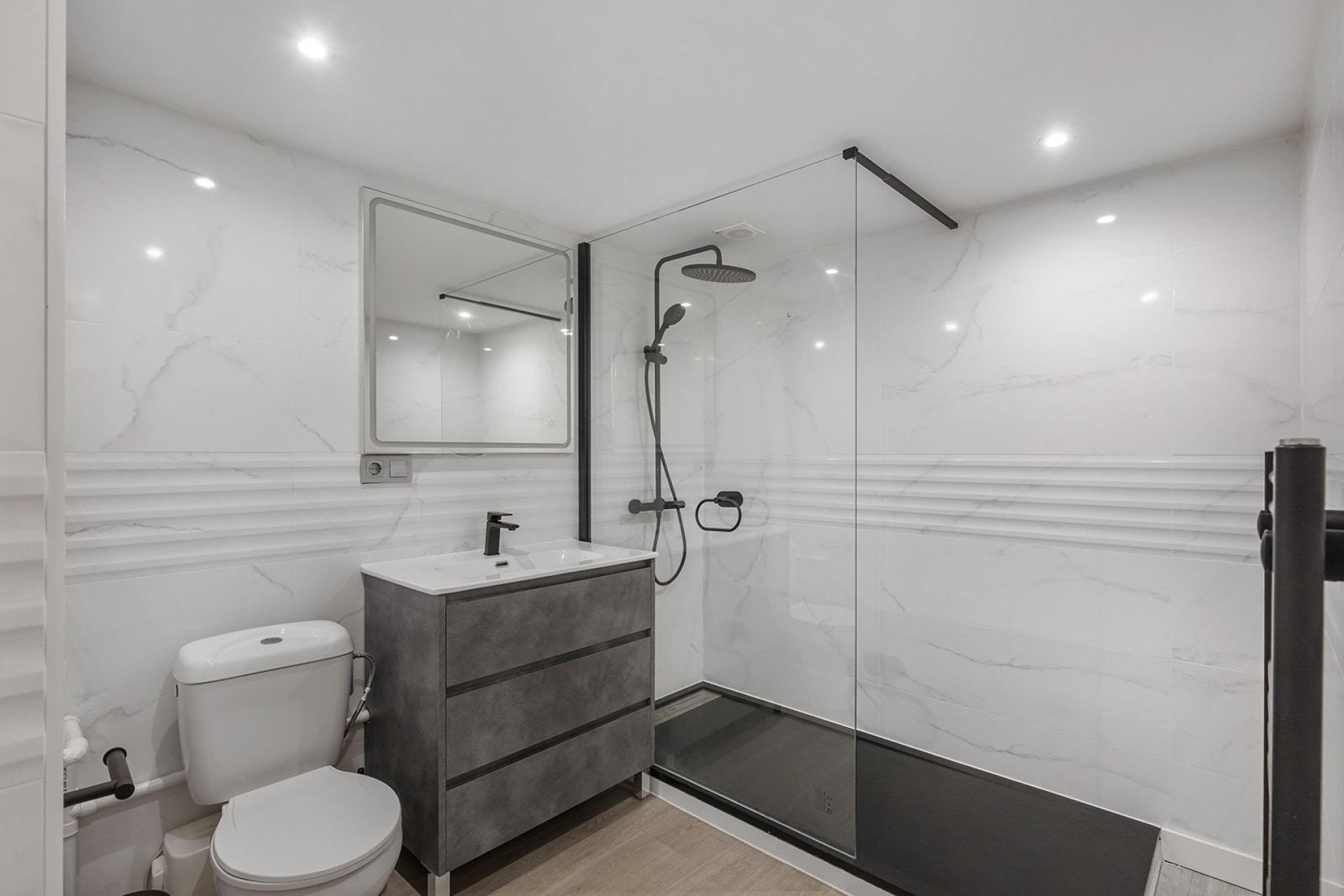 Resale - 3. Detached house - Guardamar del Segura - Urbanizaciones