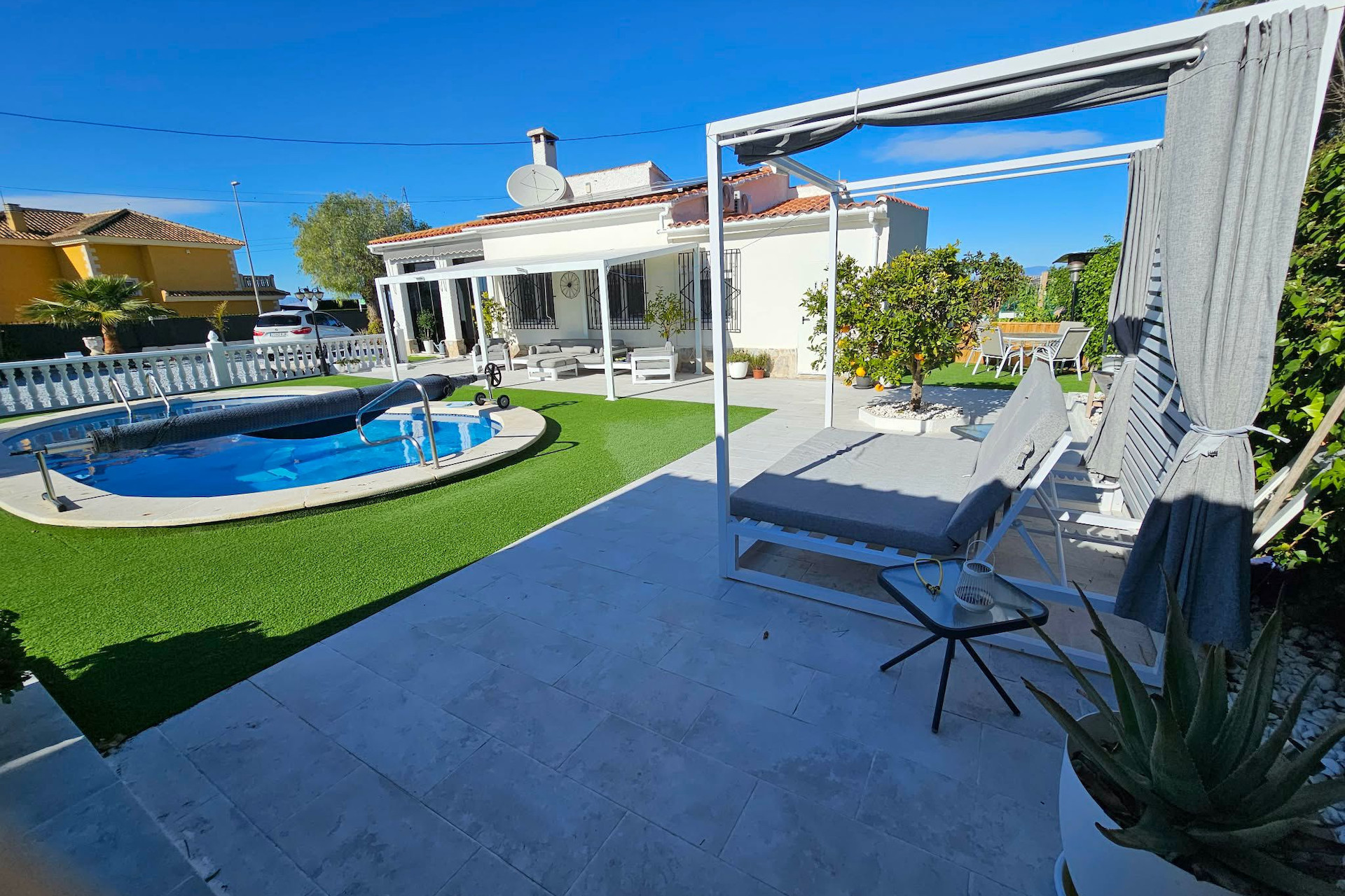 Resale - 3. Detached house - La Marina - La Marina - Urbanization