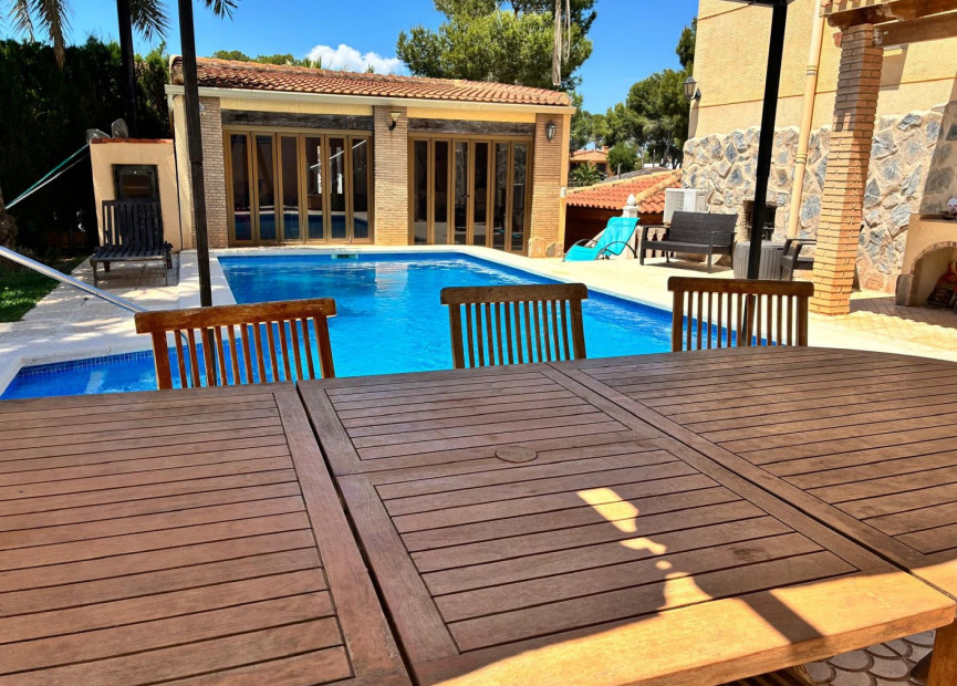 Resale - 3. Detached house - Los Balcones - Costa Blanca South