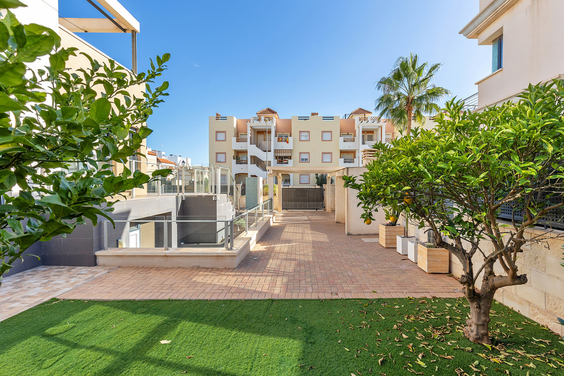 Resale - 3. Detached house - Orihuela Costa - La Zenia