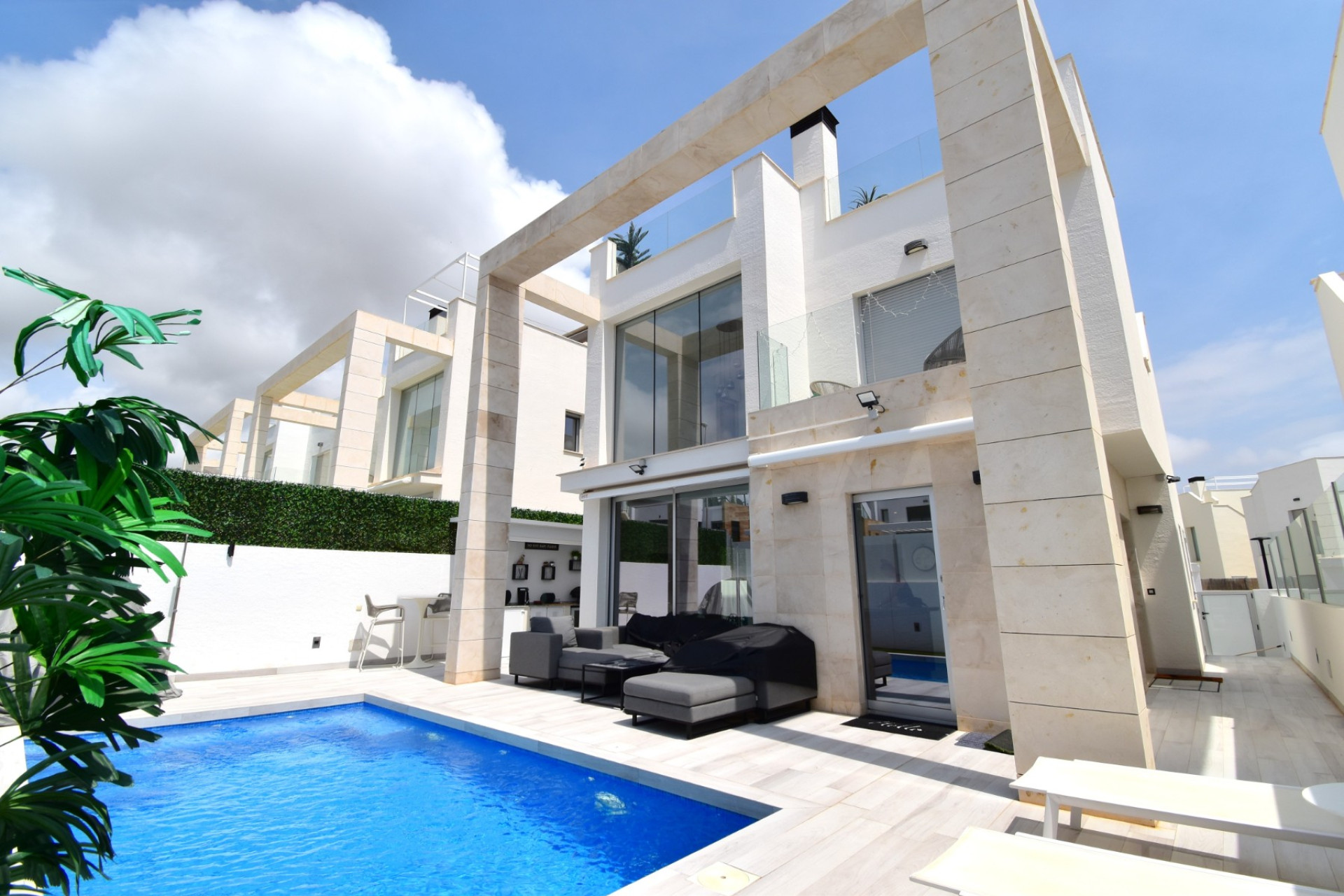 Resale - 3. Detached house - Orihuela Costa - Lomas de Cabo Roig