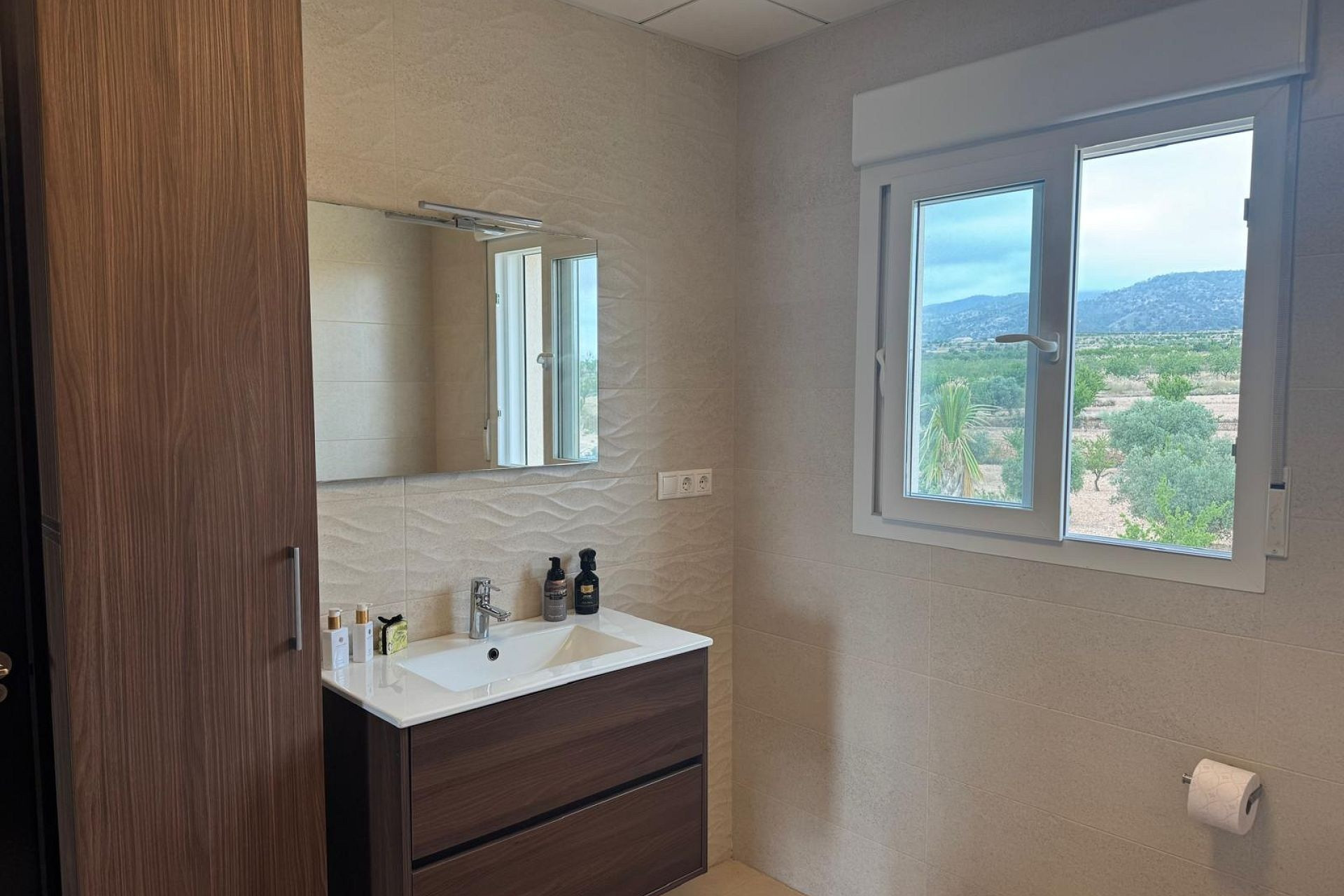 Resale - 3. Detached house - Pinoso - Costa Blanca North