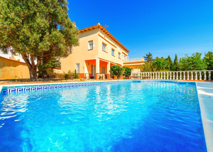 Resale - 3. Detached house - Torrevieja - Cala de cabo cervera