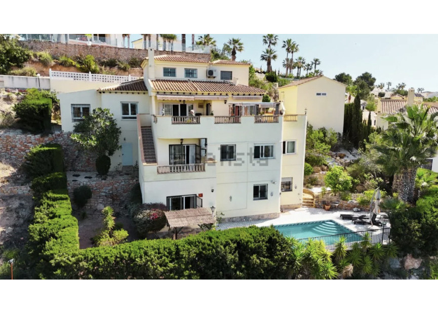 Resale - 3. Detached house - Villamartin - Costa Blanca South