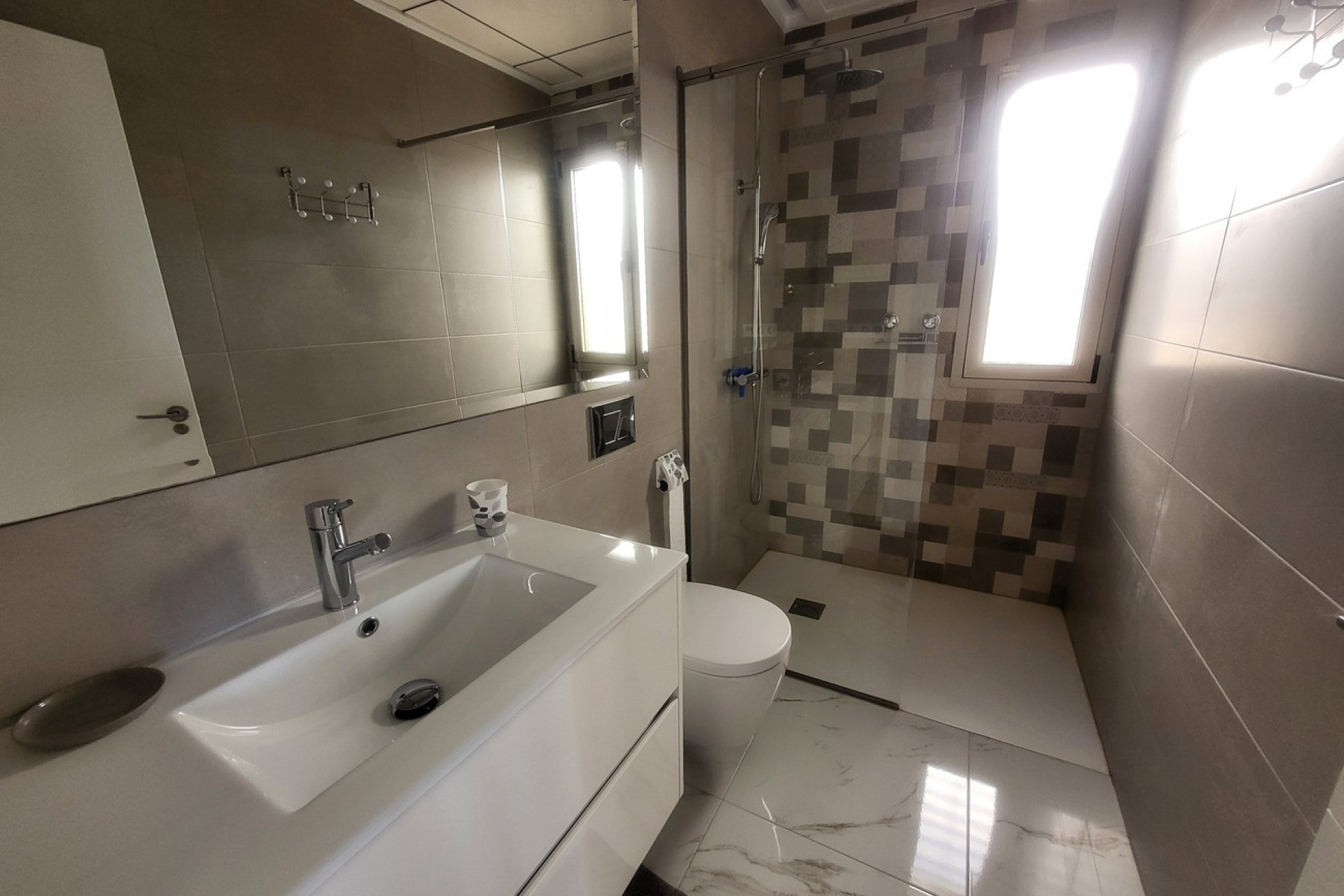 Resale - 3. Detached house - Villamartin - Costa Blanca South