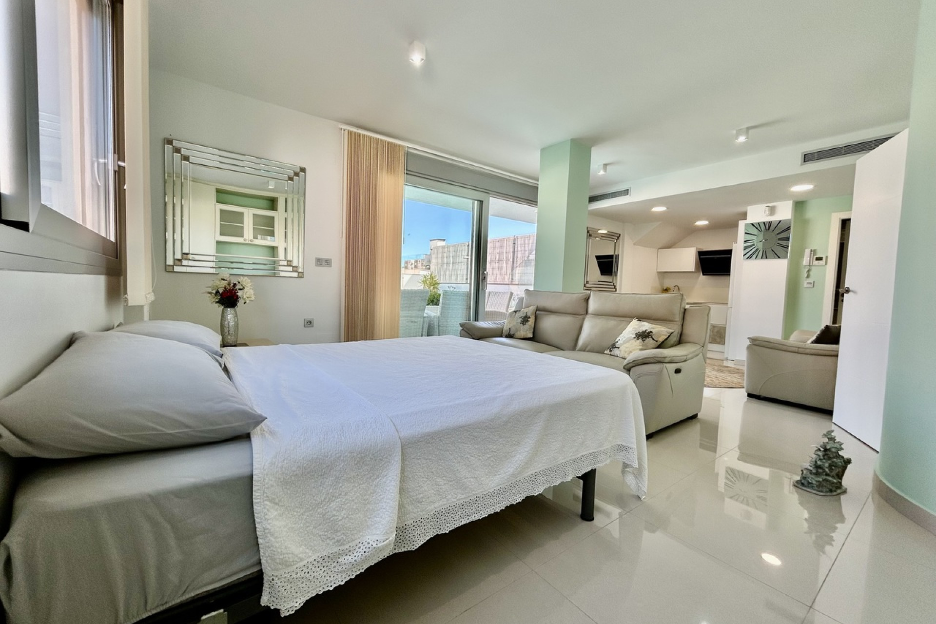 Resale - 3. Detached house - Villamartin - Costa Blanca South