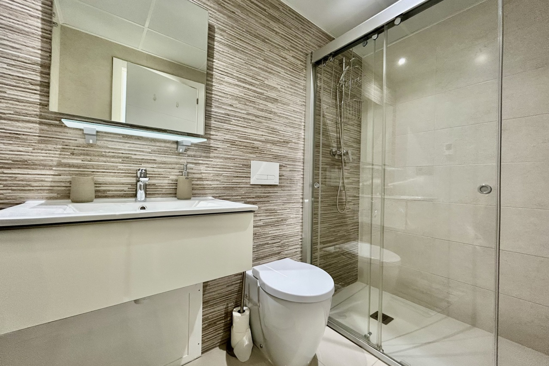 Resale - 3. Detached house - Villamartin - Costa Blanca South