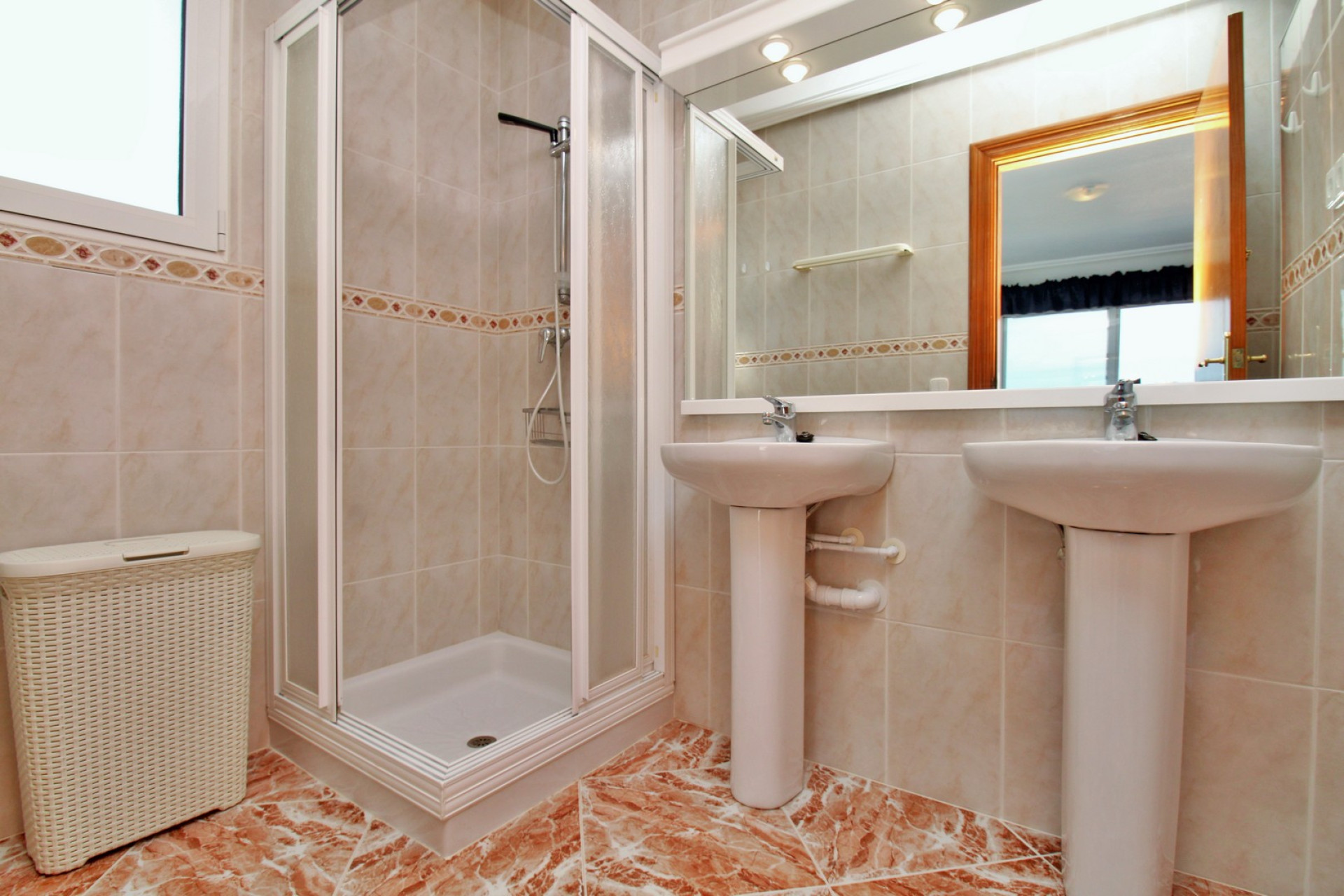 Resale - 3. Detached house - Villamartin - Costa Blanca South